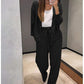 Zweiteiliges Set aus gestrickter Button-Down-Jacke und Hose für Damen