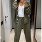 Zweiteiliges Set aus gestrickter Button-Down-Jacke und Hose für Damen