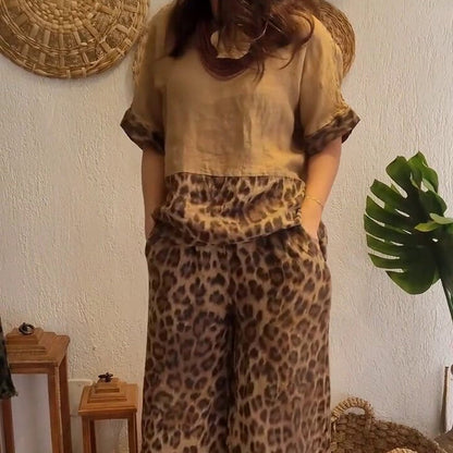 Stilvolles zweiteiliges Set mit kurzärmligem Patchwork-Oberteil und Hose mit weitem Bein
